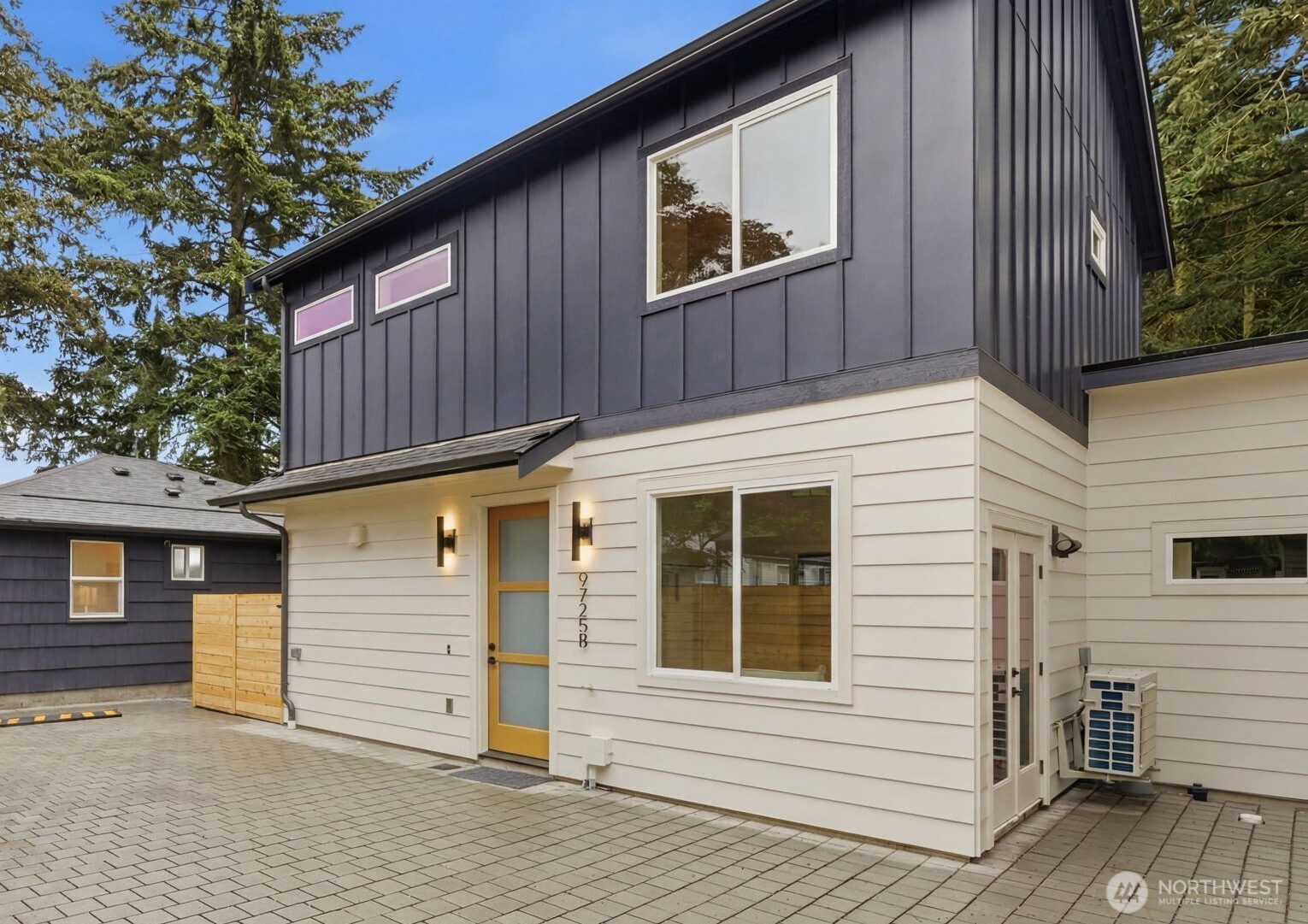 9725 Evanston Avenue N #B, Seattle, WA 98103