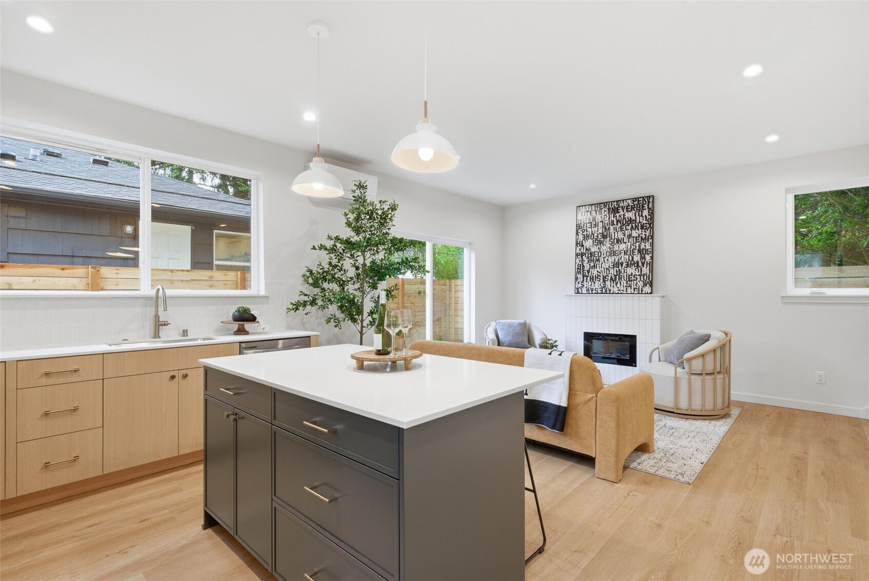 9725 Evanston Avenue N #B, Seattle, WA 98103