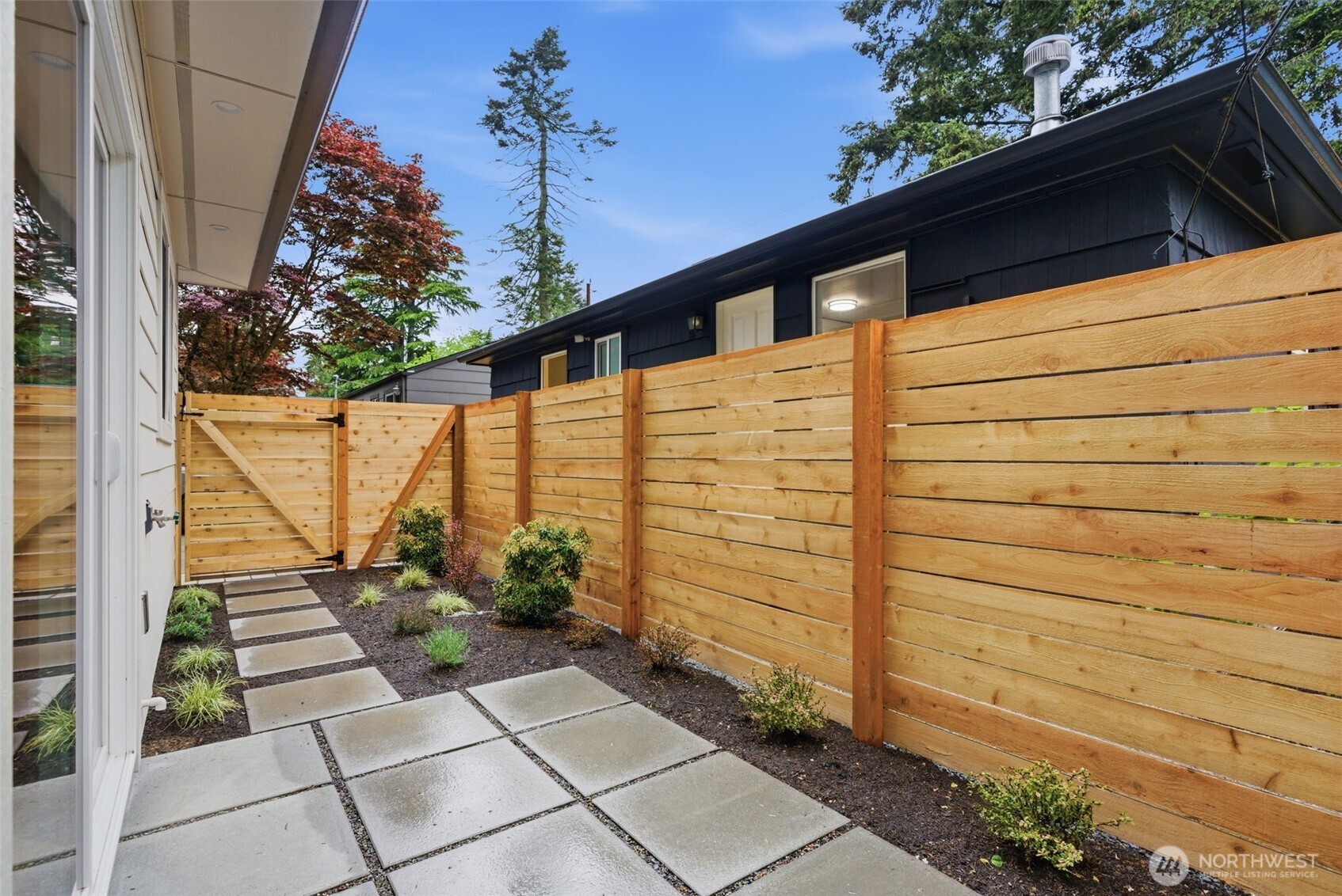 9725 Evanston Avenue N #B, Seattle, WA 98103