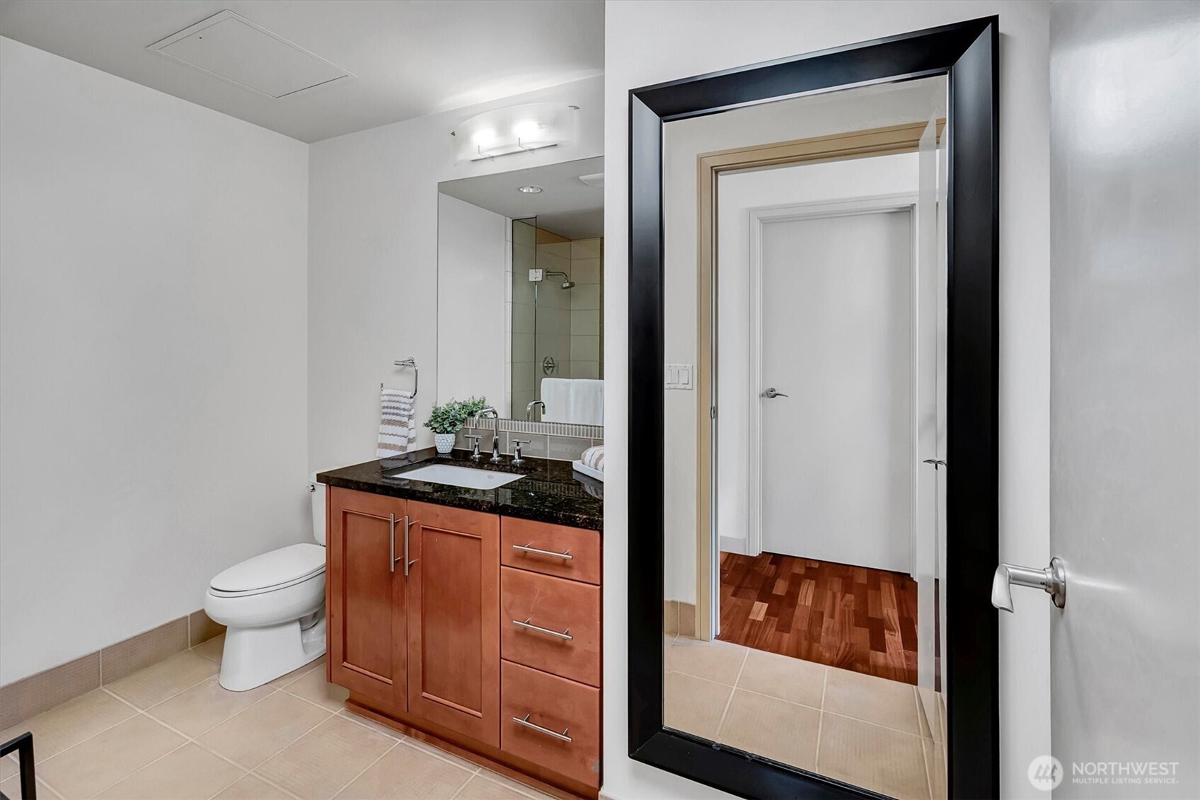 10610 NE 9th Place #400, Bellevue, WA 98004