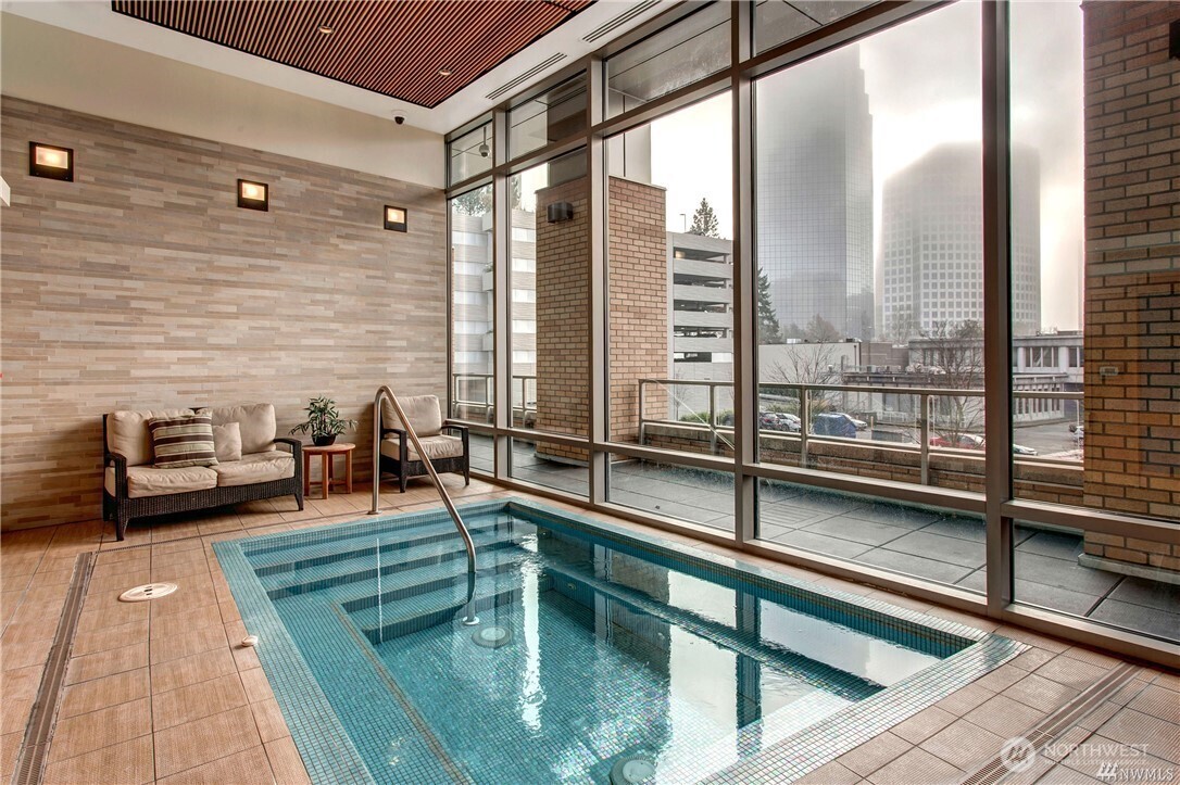 10610 NE 9th Place #400, Bellevue, WA 98004