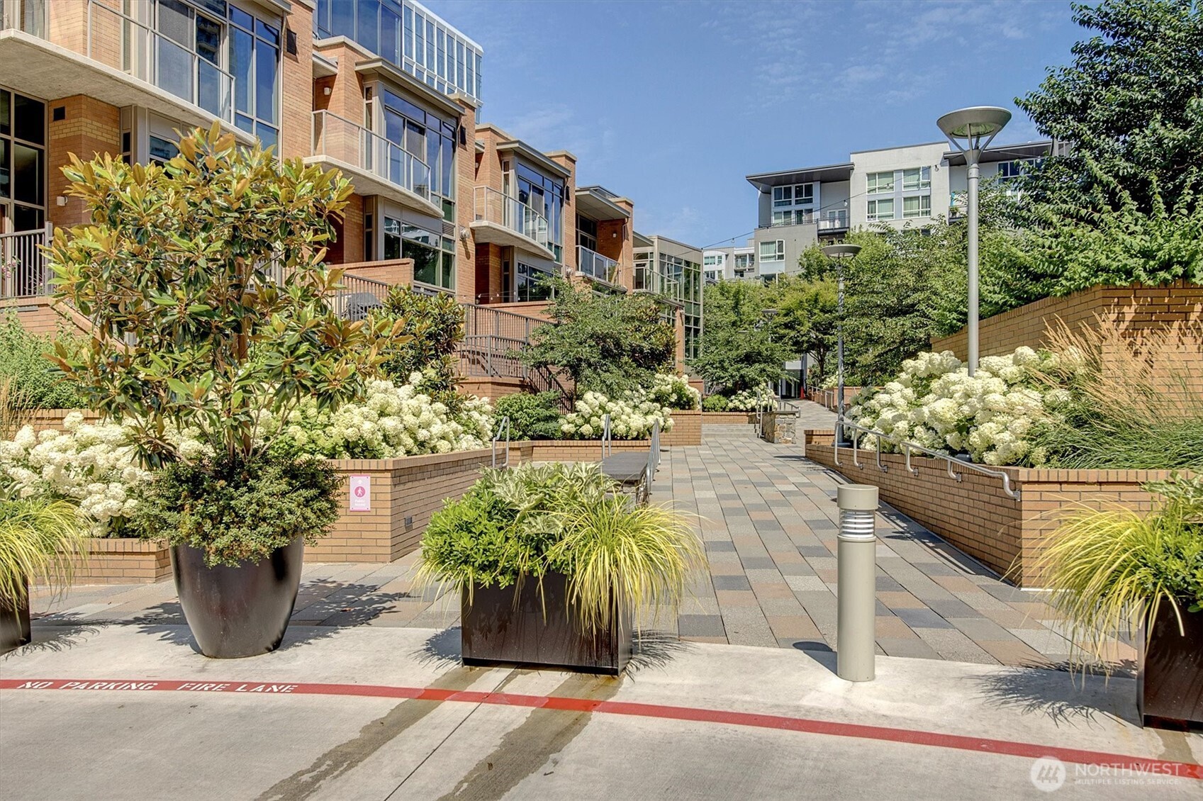 10610 NE 9th Place #400, Bellevue, WA 98004