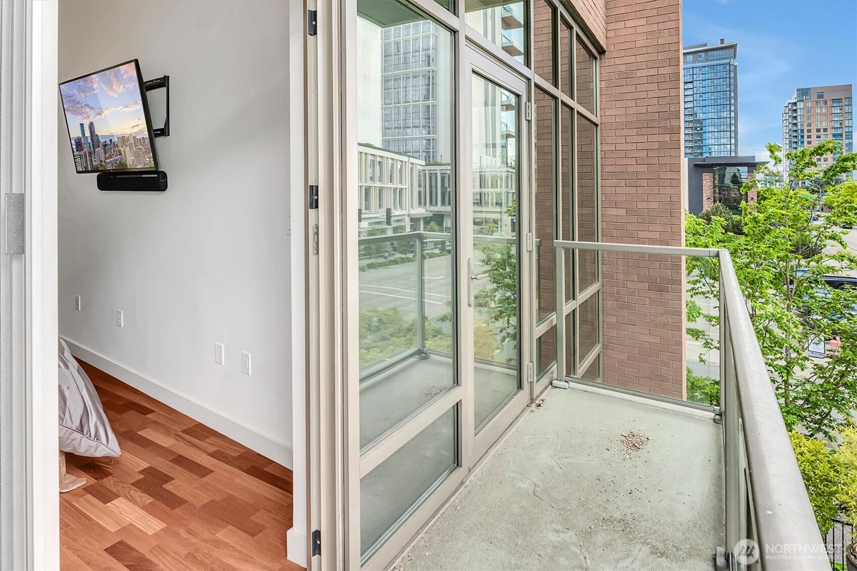 10610 NE 9th Place #400, Bellevue, WA 98004