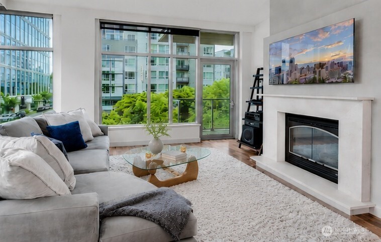 10610 NE 9th Place #400, Bellevue, WA 98004