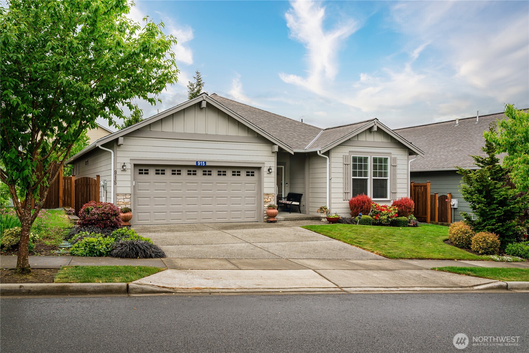 915 Alphine View Drive , Mount Vernon, WA 98274