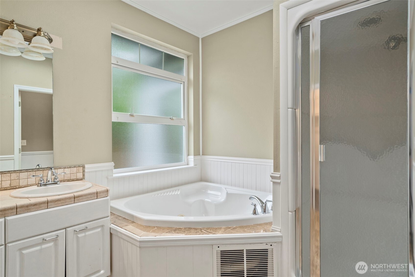 515 Corrin Avenue NW, Orting, WA 98360