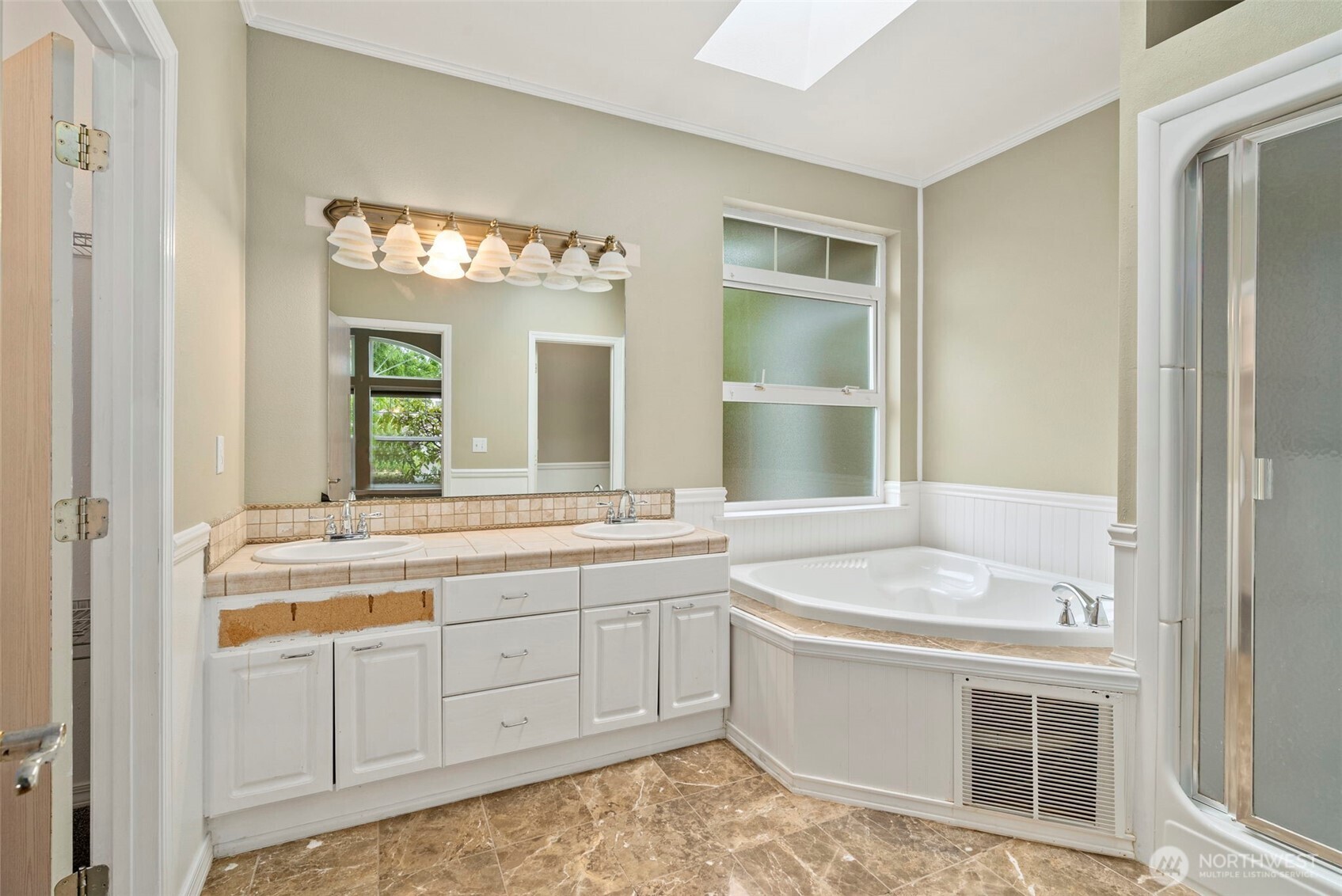 515 Corrin Avenue NW, Orting, WA 98360