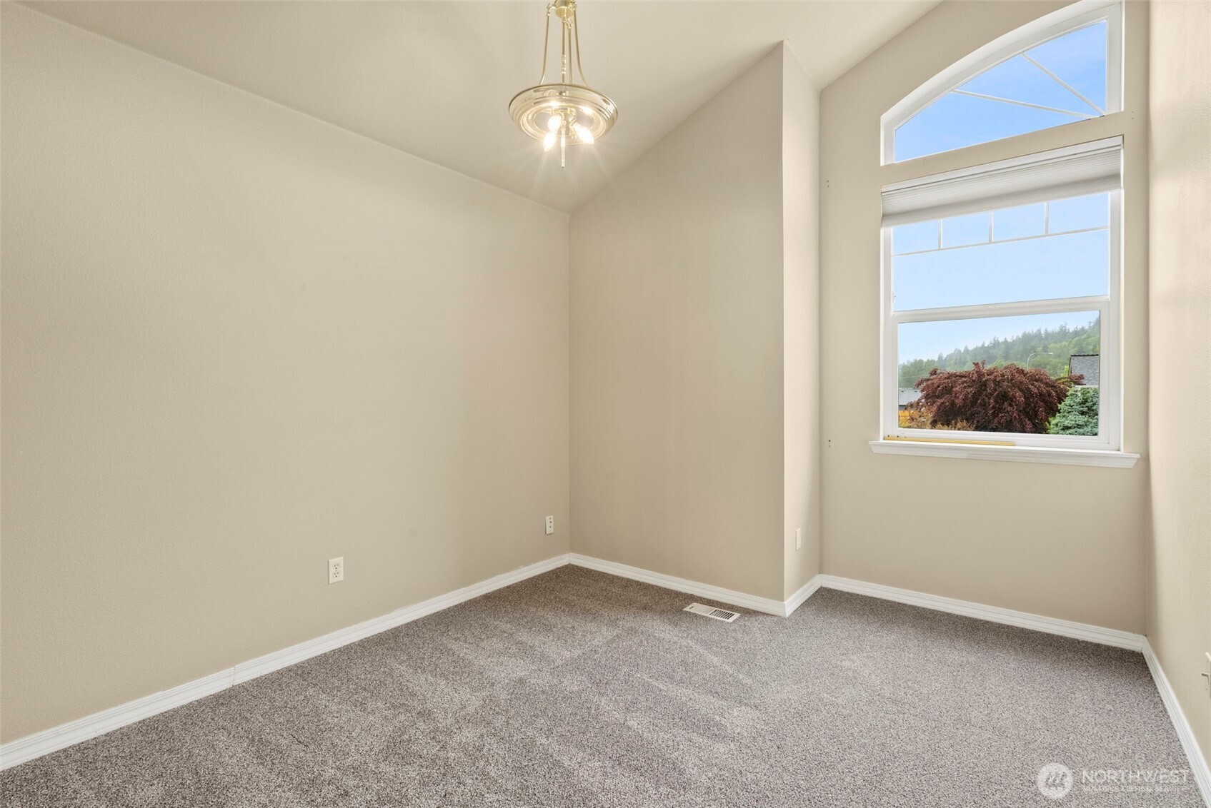 515 Corrin Avenue NW, Orting, WA 98360