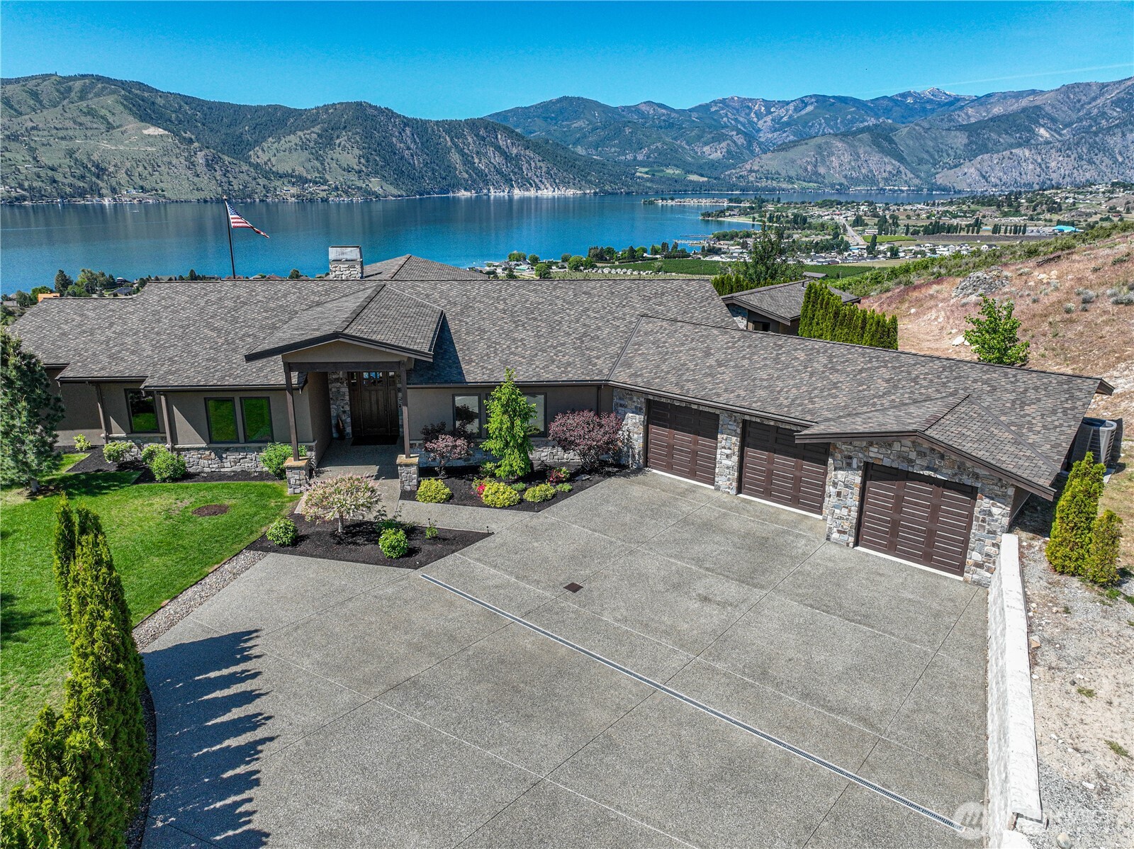 219 Corkscrew Lane , Manson, WA 98831