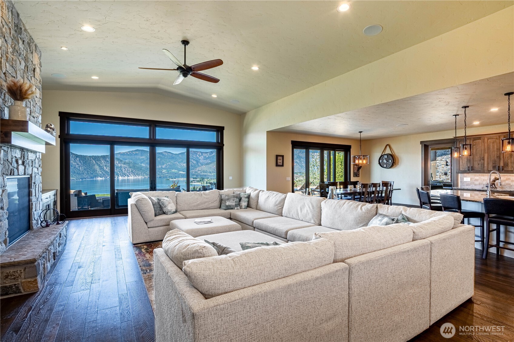 219 Corkscrew Lane , Manson, WA 98831