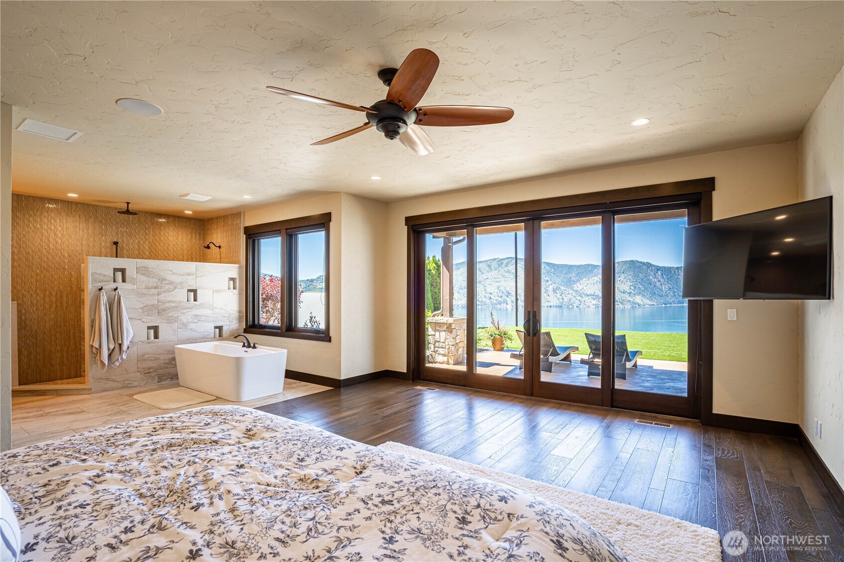 219 Corkscrew Lane , Manson, WA 98831