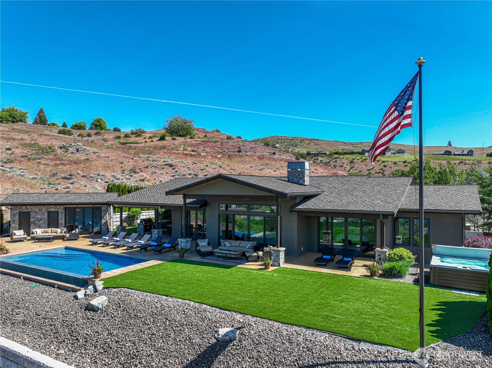 219 Corkscrew Lane , Manson, WA 98831