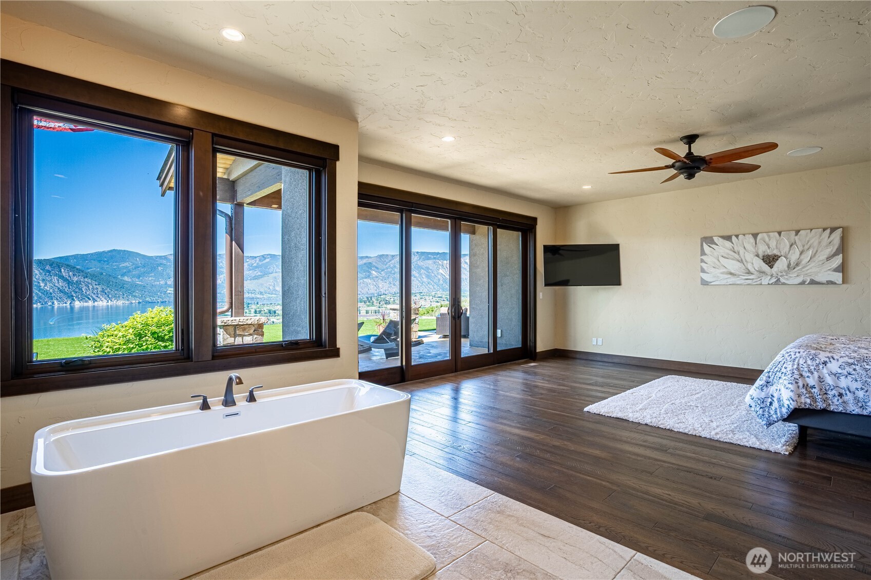 219 Corkscrew Lane , Manson, WA 98831