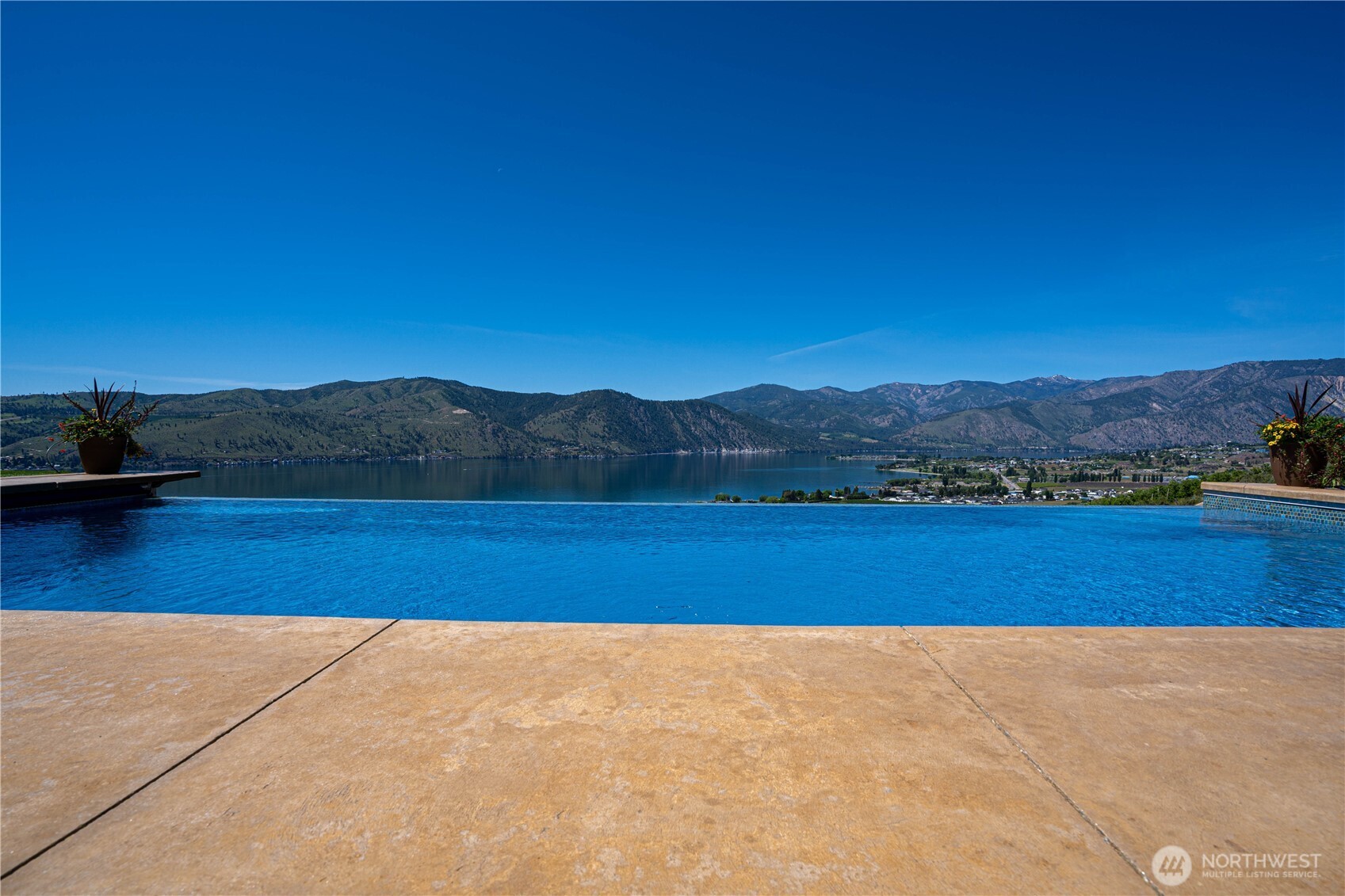 219 Corkscrew Lane , Manson, WA 98831