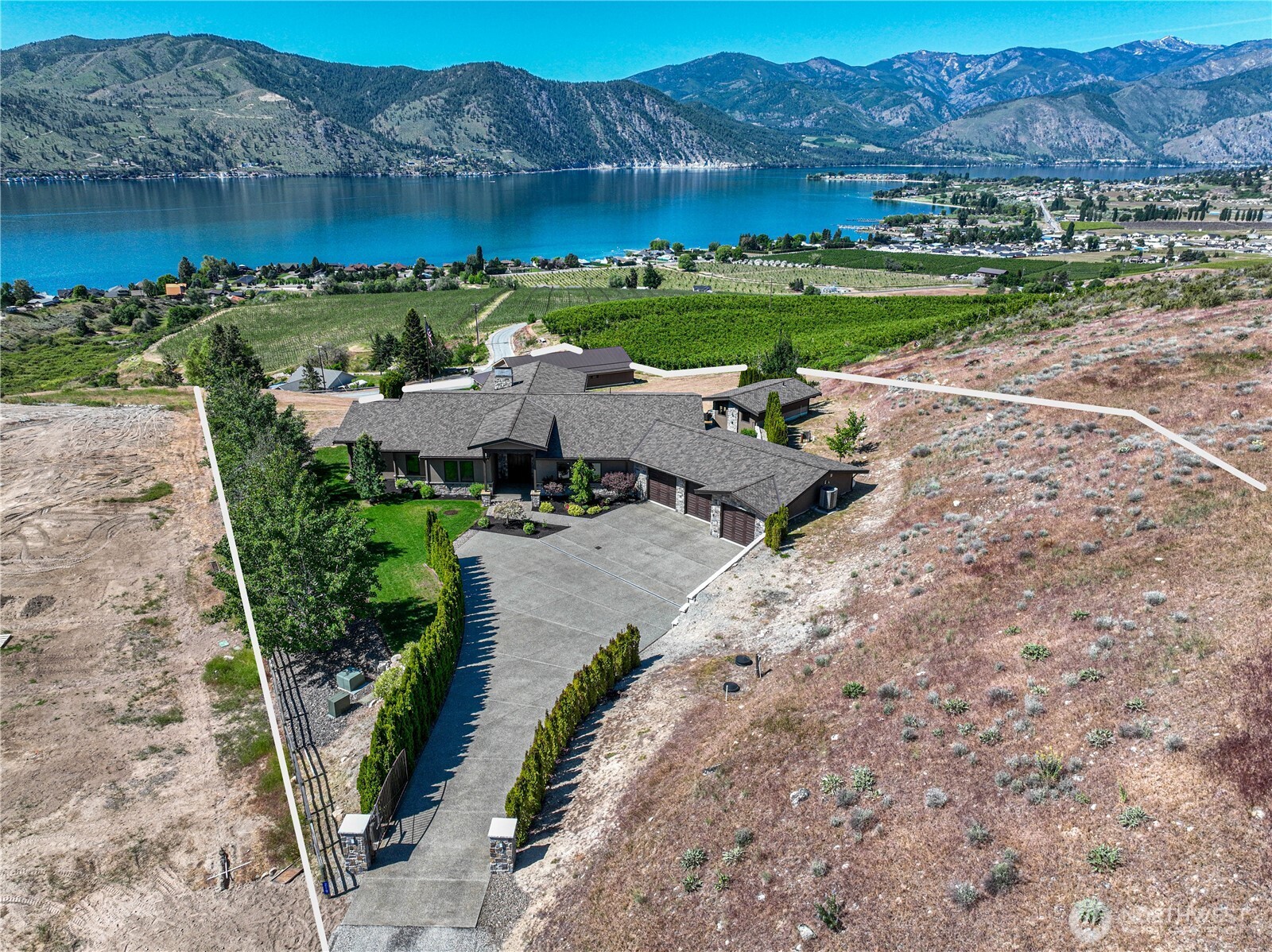 219 Corkscrew Lane , Manson, WA 98831