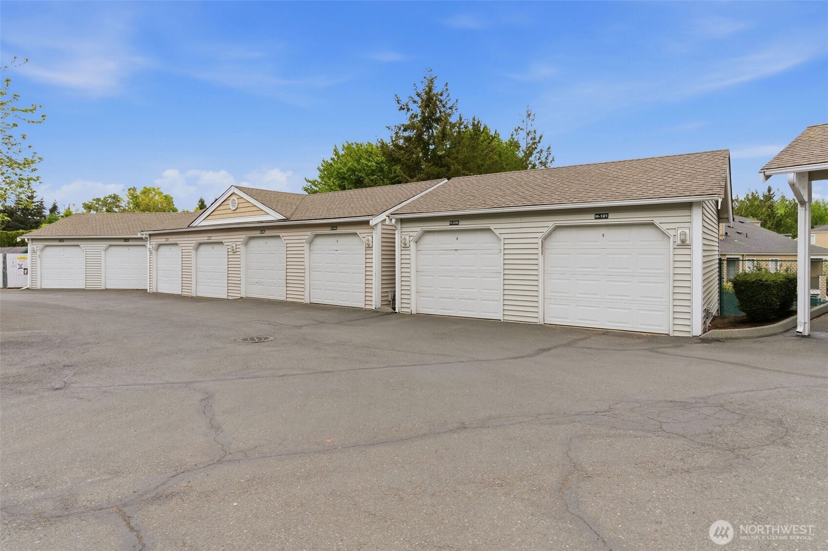 5400 Harbour Pointe Boulevard #G202, Mukilteo, WA 98275