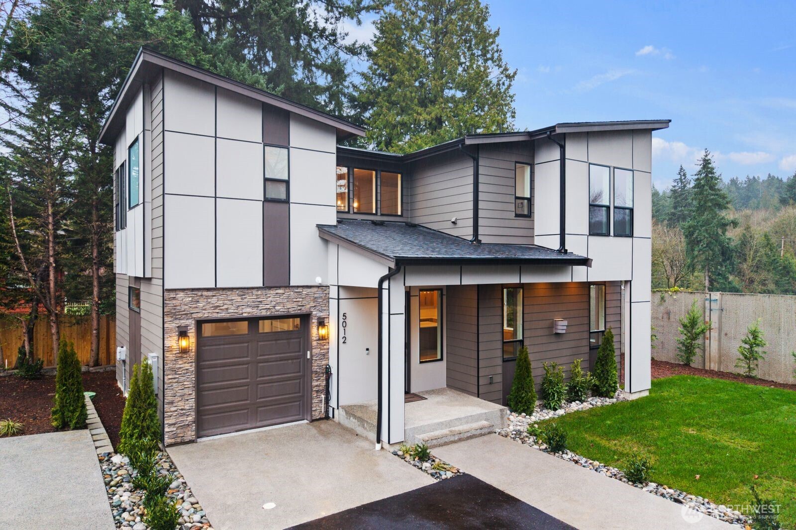 5012 114th Avenue NE, Kirkland, WA 98033
