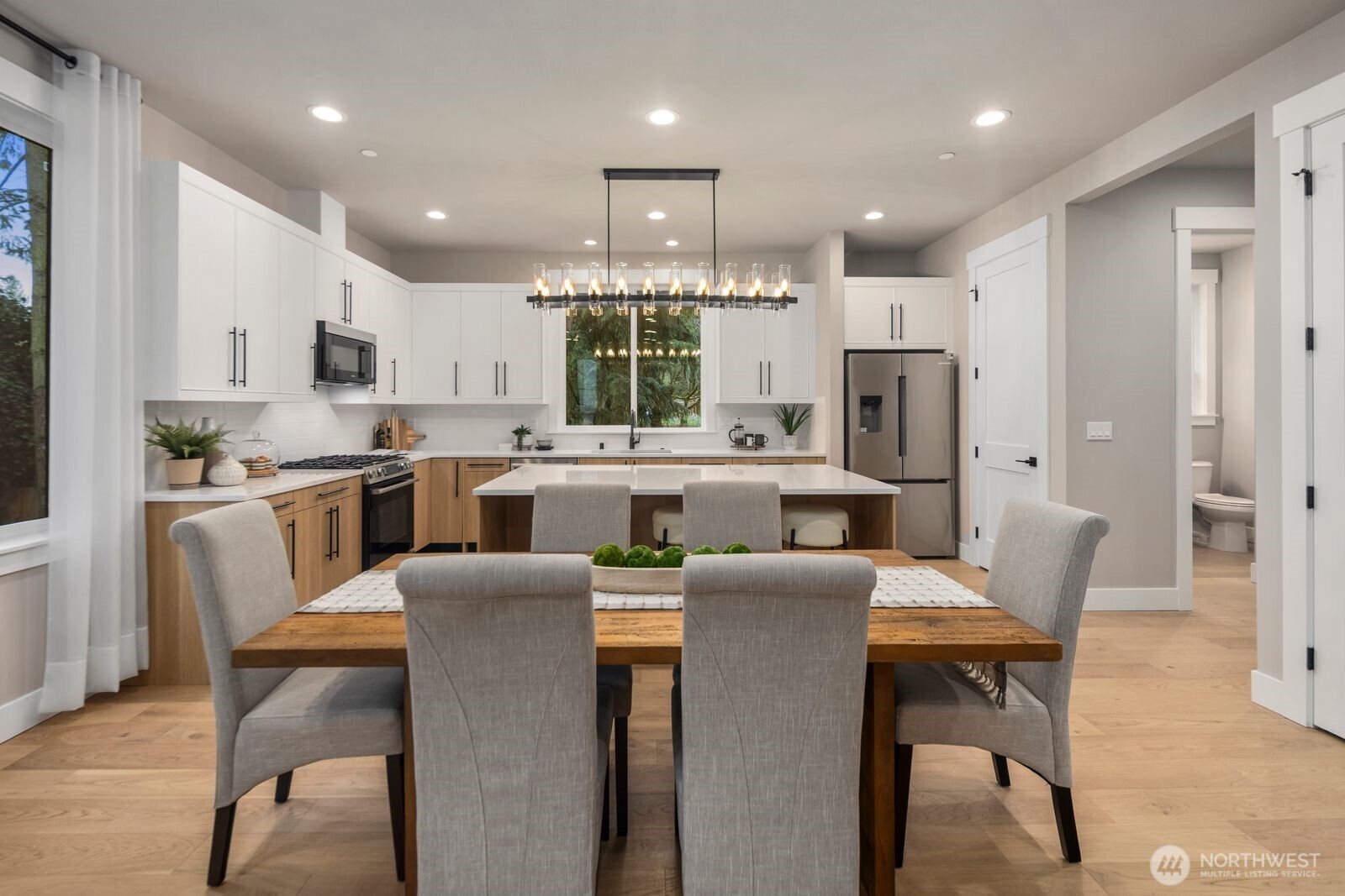 5012 114th Avenue NE, Kirkland, WA 98033