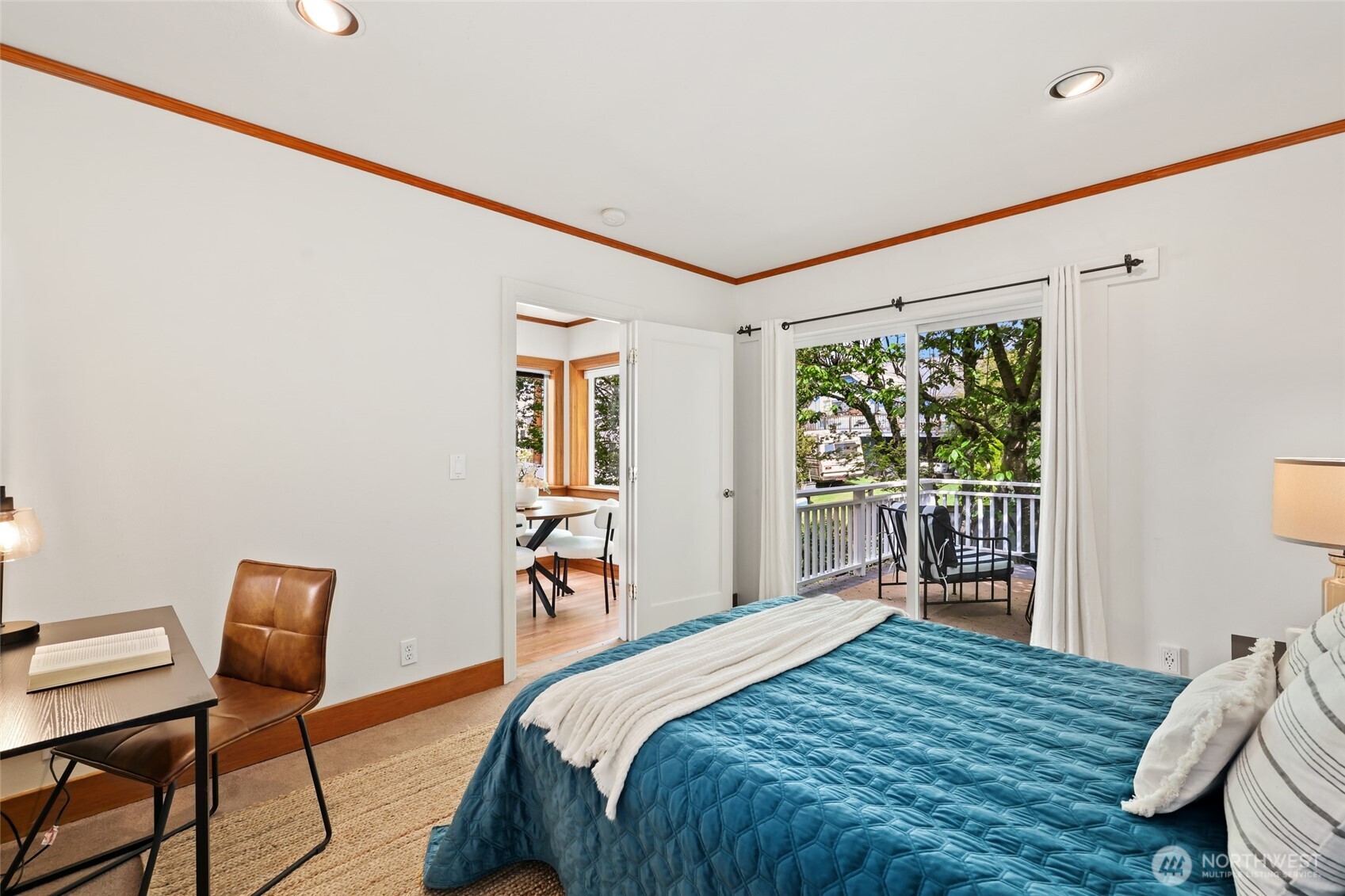 6716 37th Avenue SW, Seattle, WA 98126