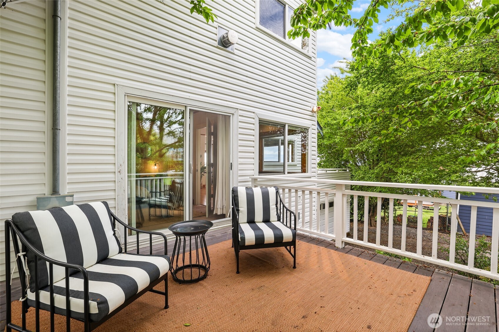 6716 37th Avenue SW, Seattle, WA 98126