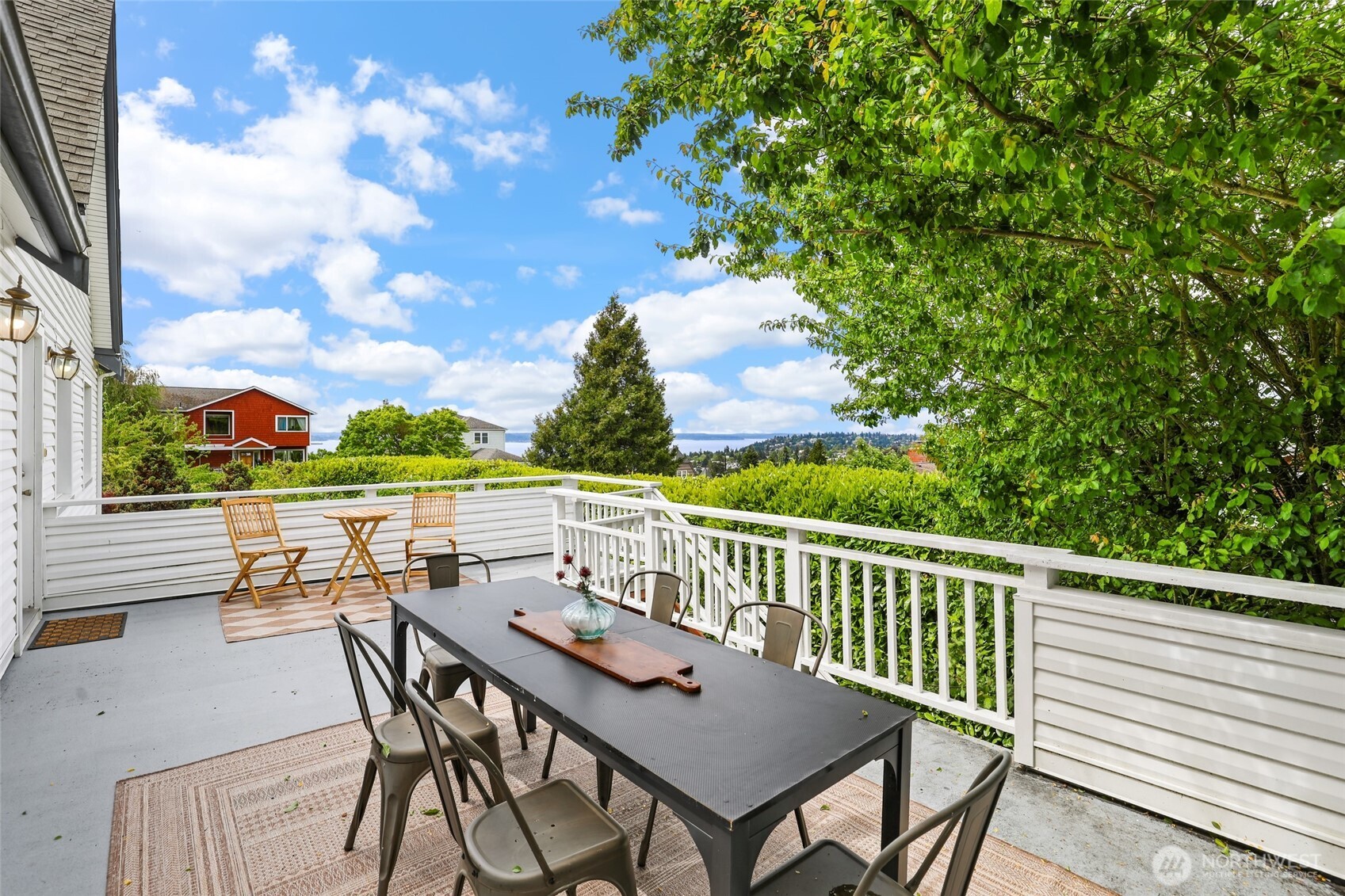 6716 37th Avenue SW, Seattle, WA 98126