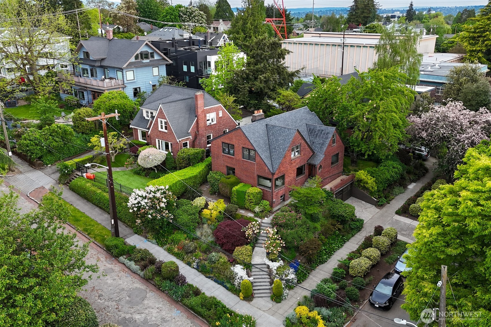 1403 2nd Avenue N, Seattle, WA 98109-3110