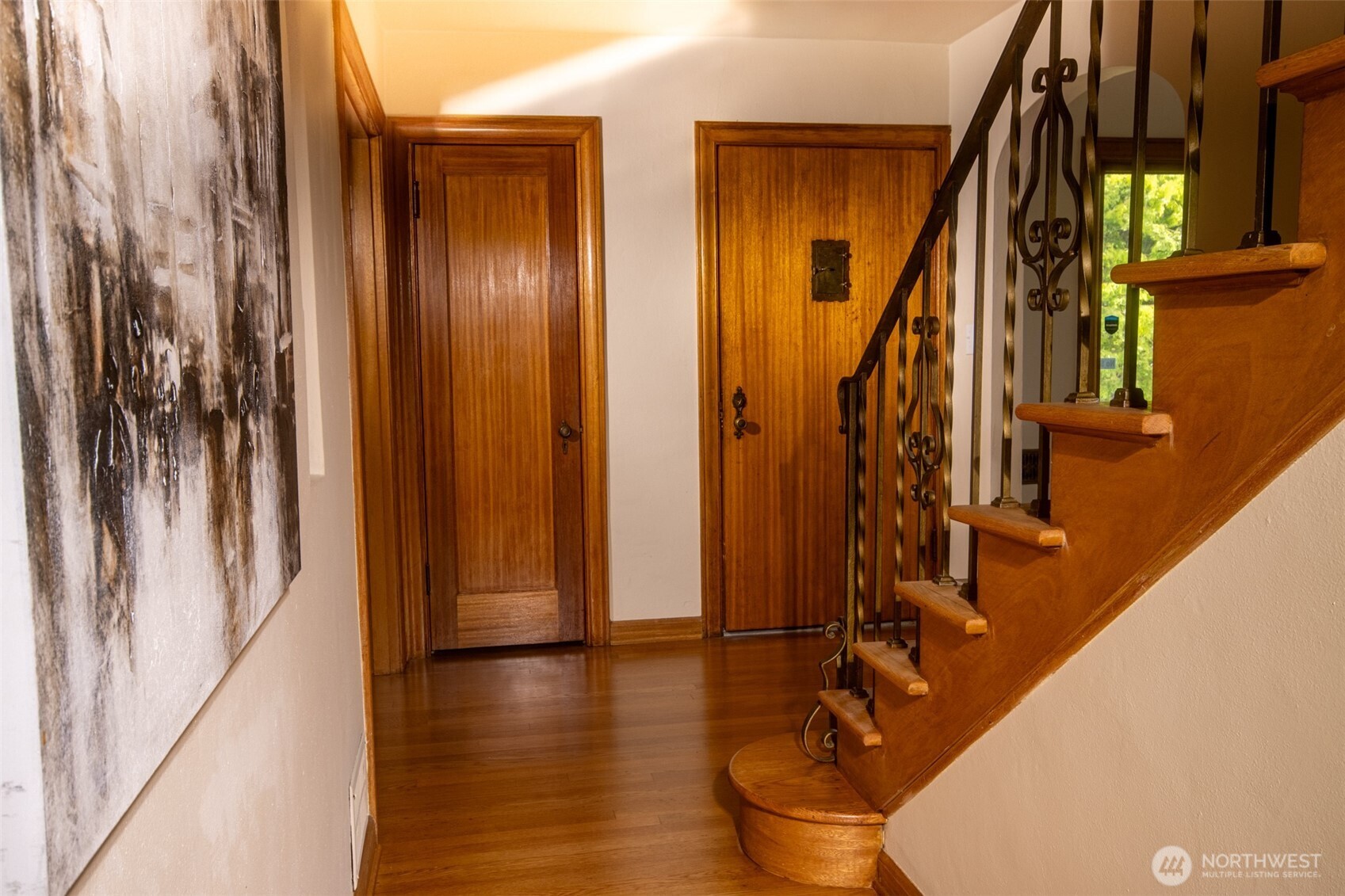 1403 2nd Avenue N, Seattle, WA 98109-3110