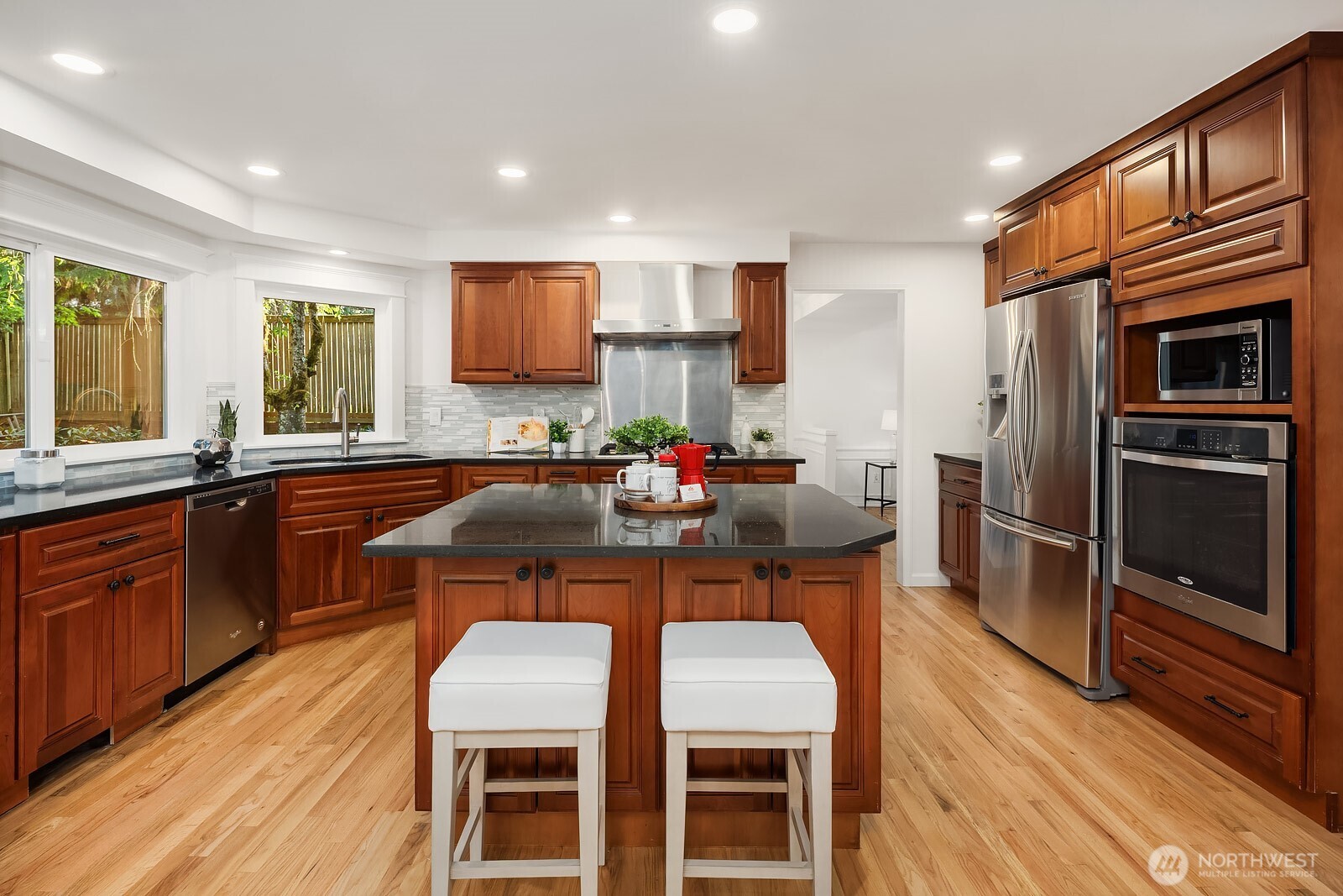 23203 NE 18th Place , Sammamish, WA 98074