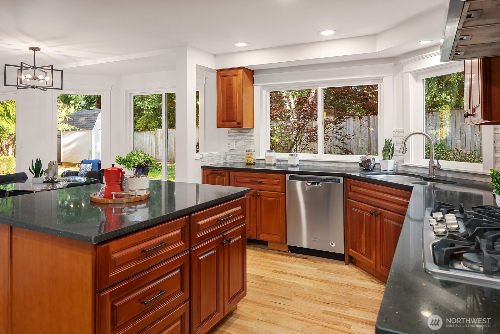 23203 NE 18th Place , Sammamish, WA 98074