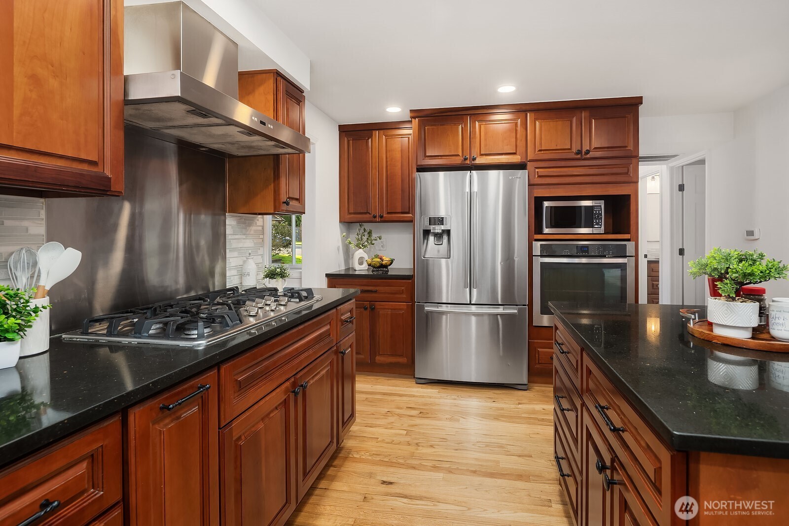 23203 NE 18th Place , Sammamish, WA 98074