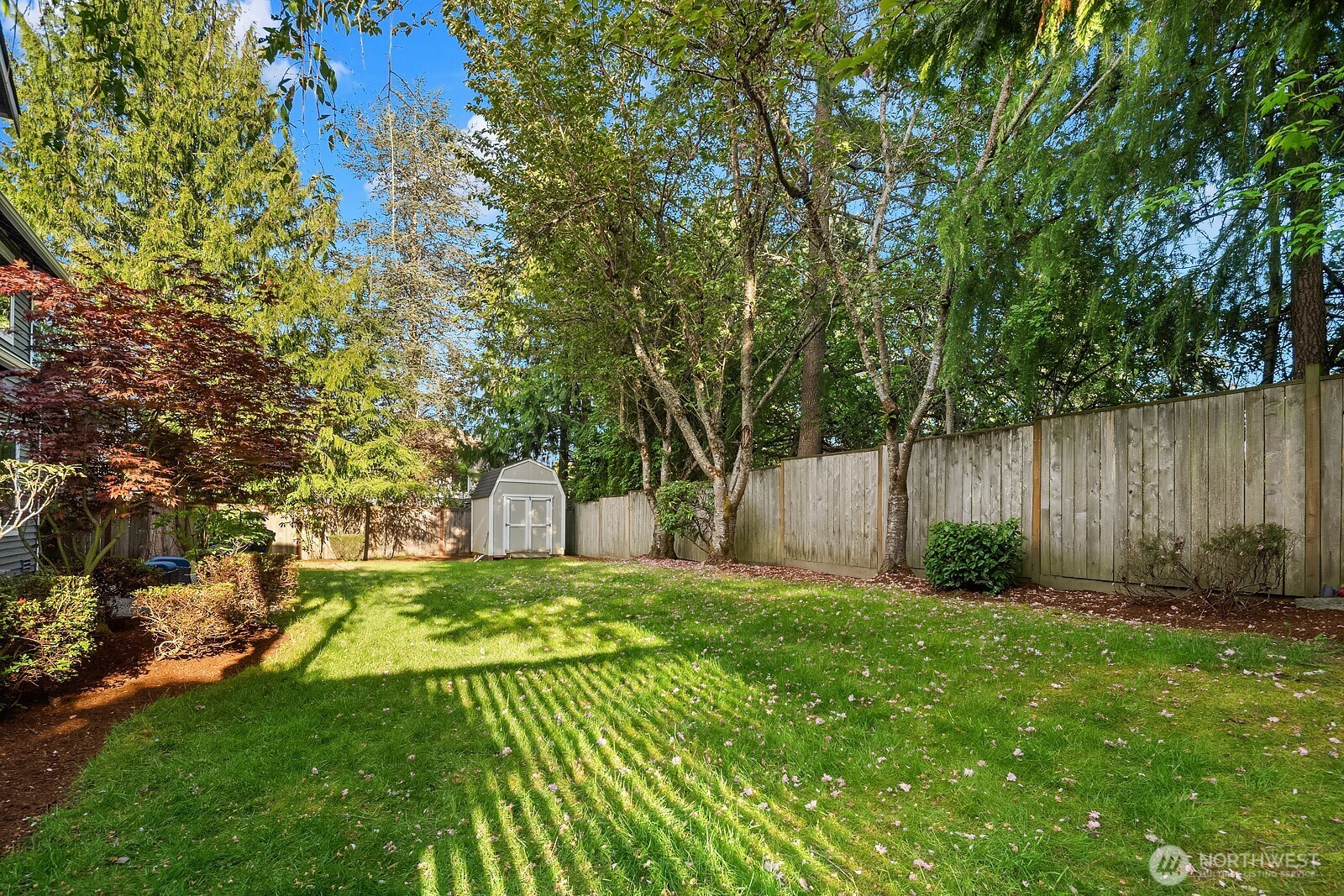 23203 NE 18th Place , Sammamish, WA 98074
