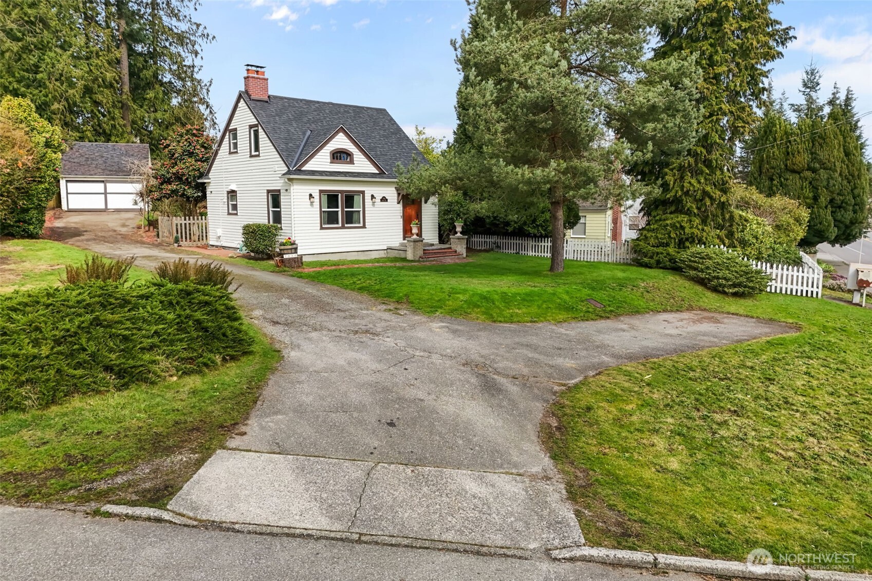 7030 Beverly Boulevard , Everett, WA 98203