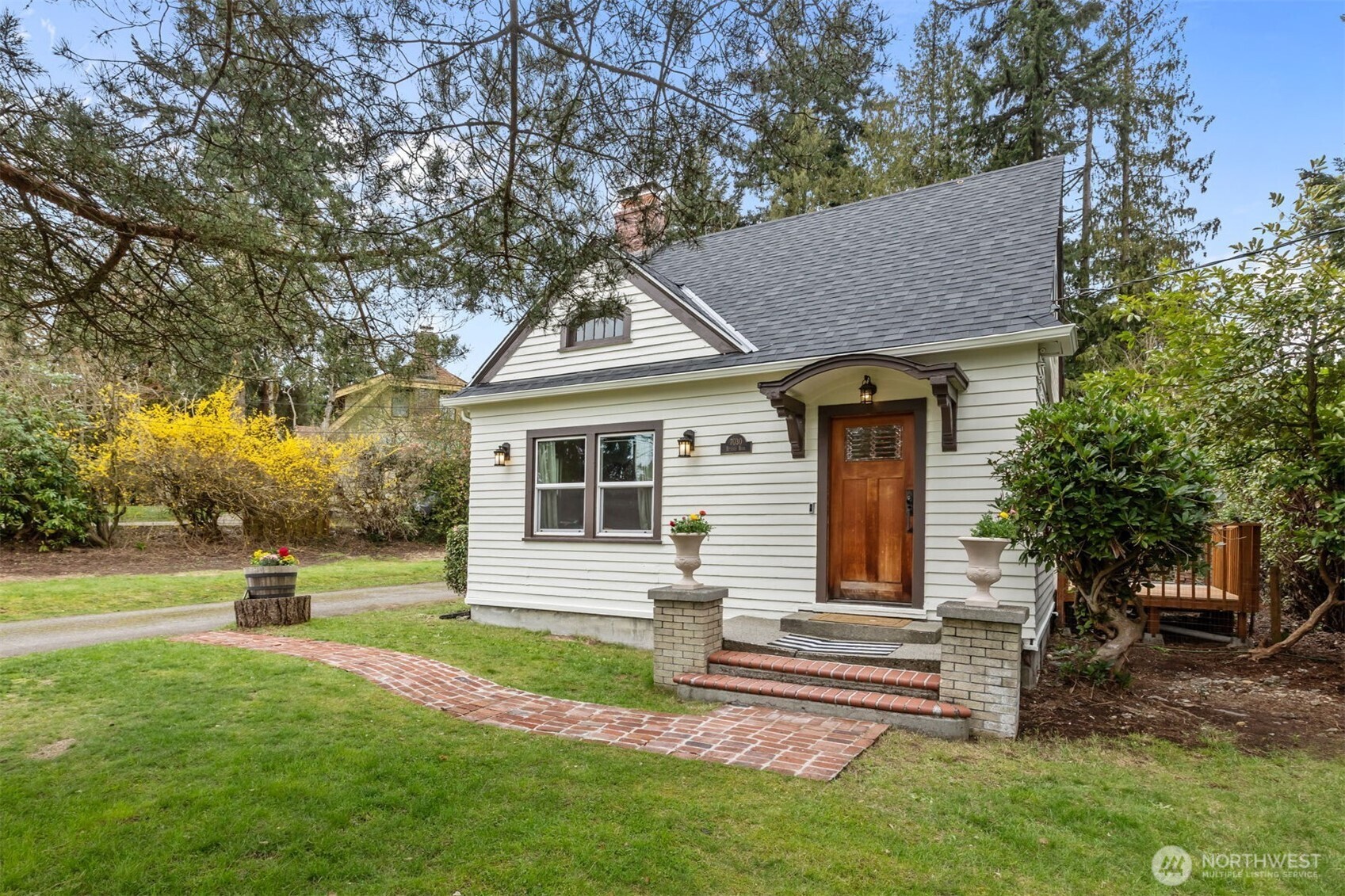 7030 Beverly Boulevard , Everett, WA 98203