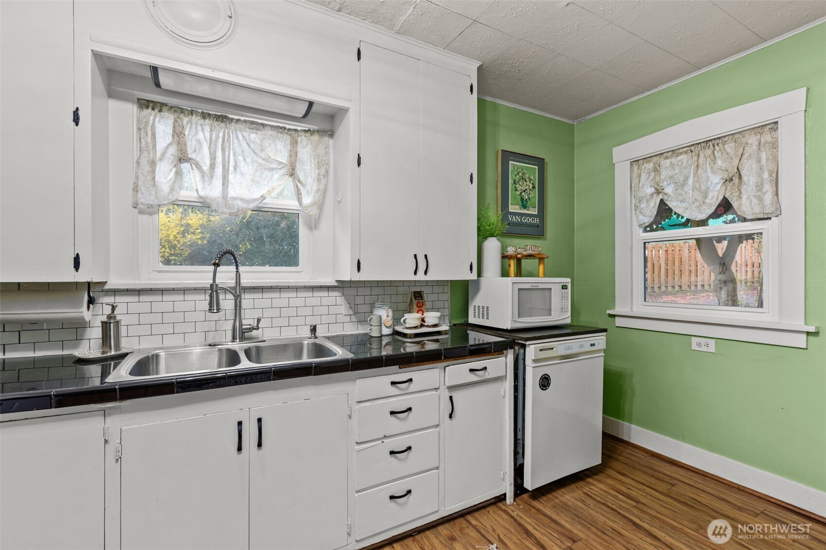 7030 Beverly Boulevard , Everett, WA 98203