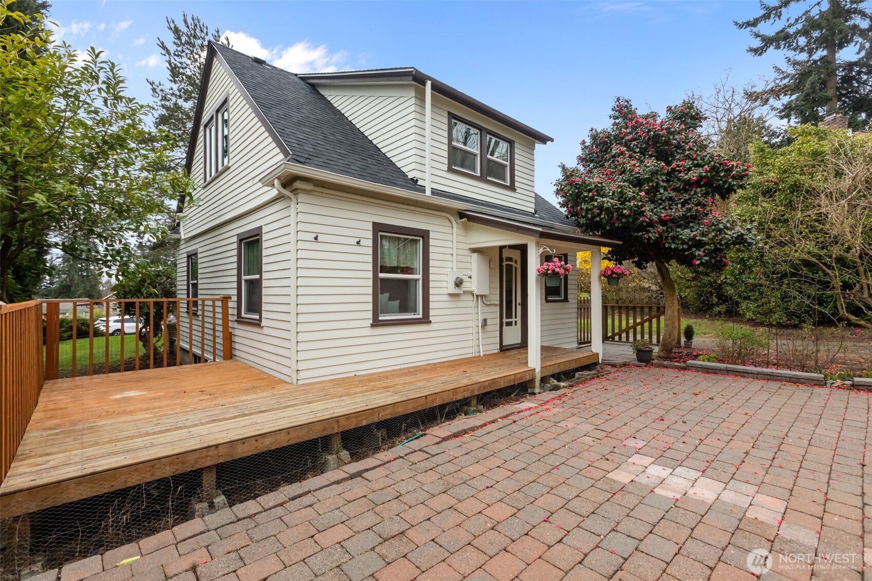7030 Beverly Boulevard , Everett, WA 98203