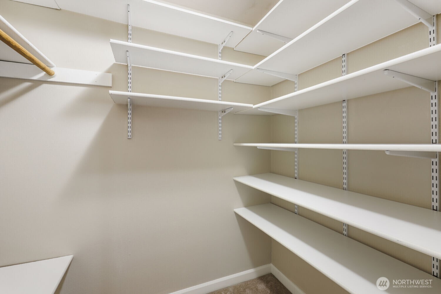 9900 NE 124th Street #1306, Kirkland, WA 98034