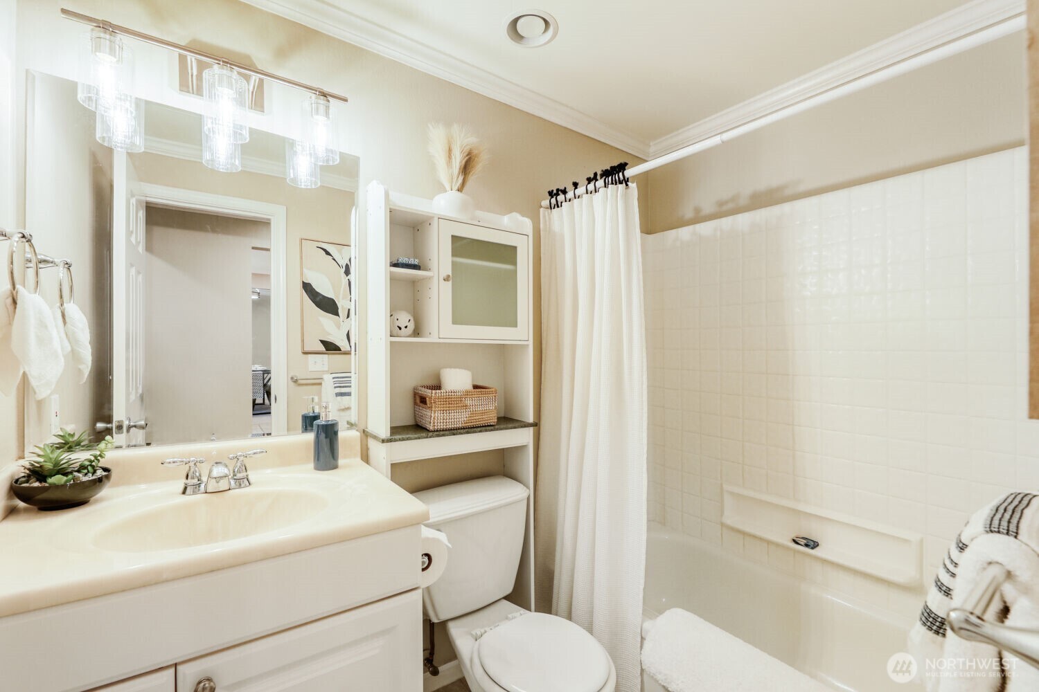 9900 NE 124th Street #1306, Kirkland, WA 98034