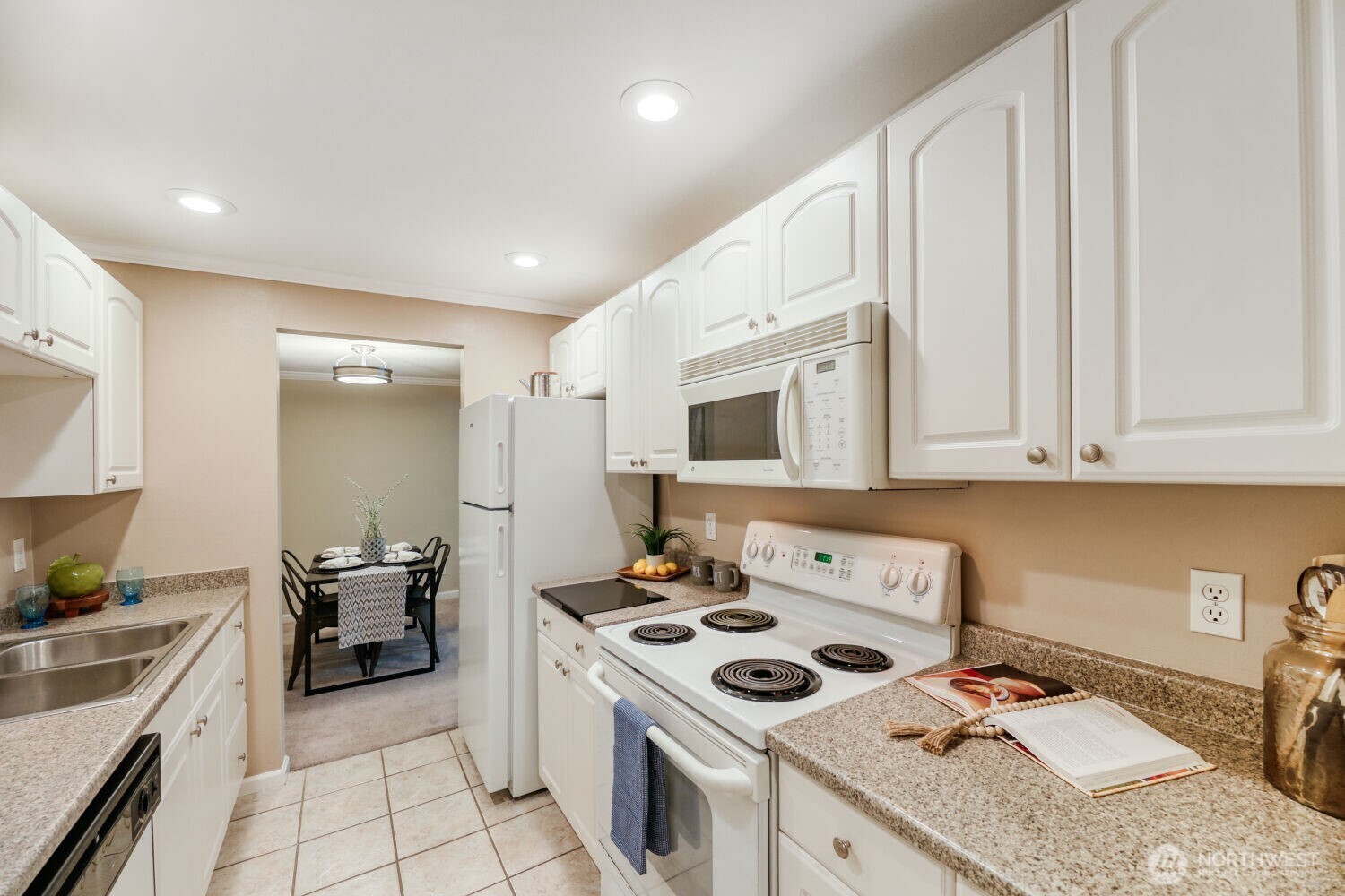 9900 NE 124th Street #1306, Kirkland, WA 98034