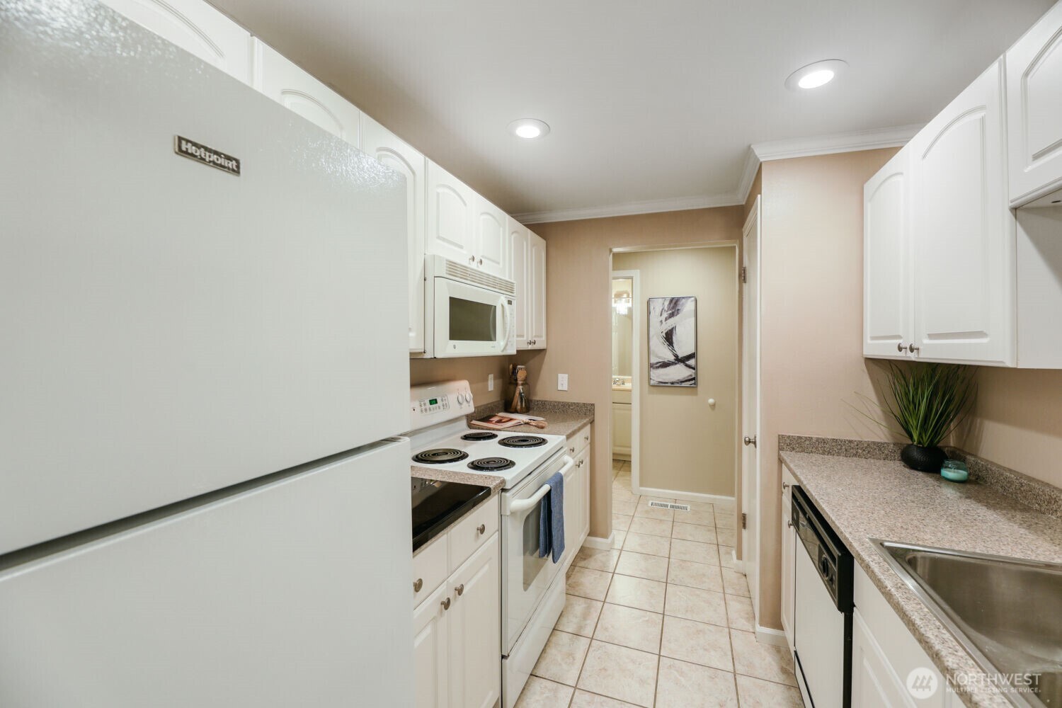 9900 NE 124th Street #1306, Kirkland, WA 98034