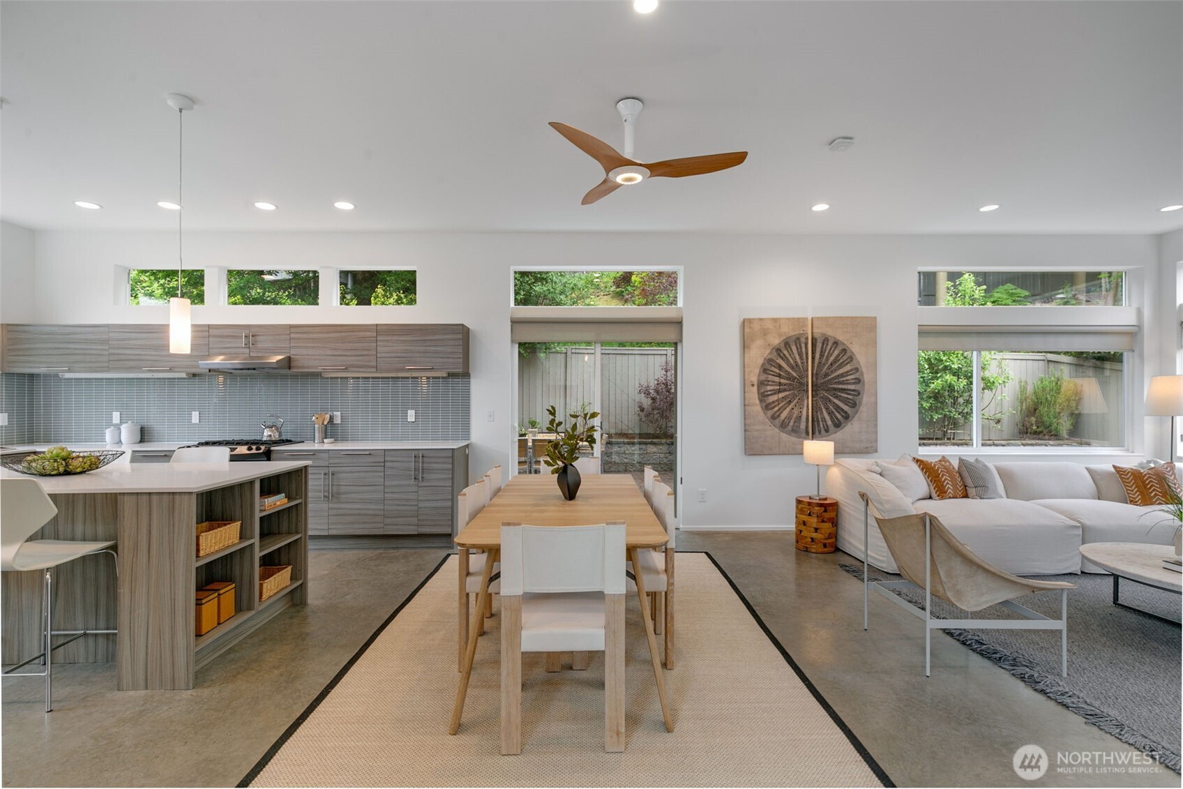 3200 E Republican Street , Seattle, WA 98112