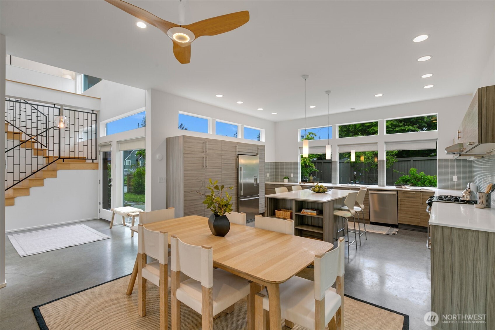 3200 E Republican Street , Seattle, WA 98112