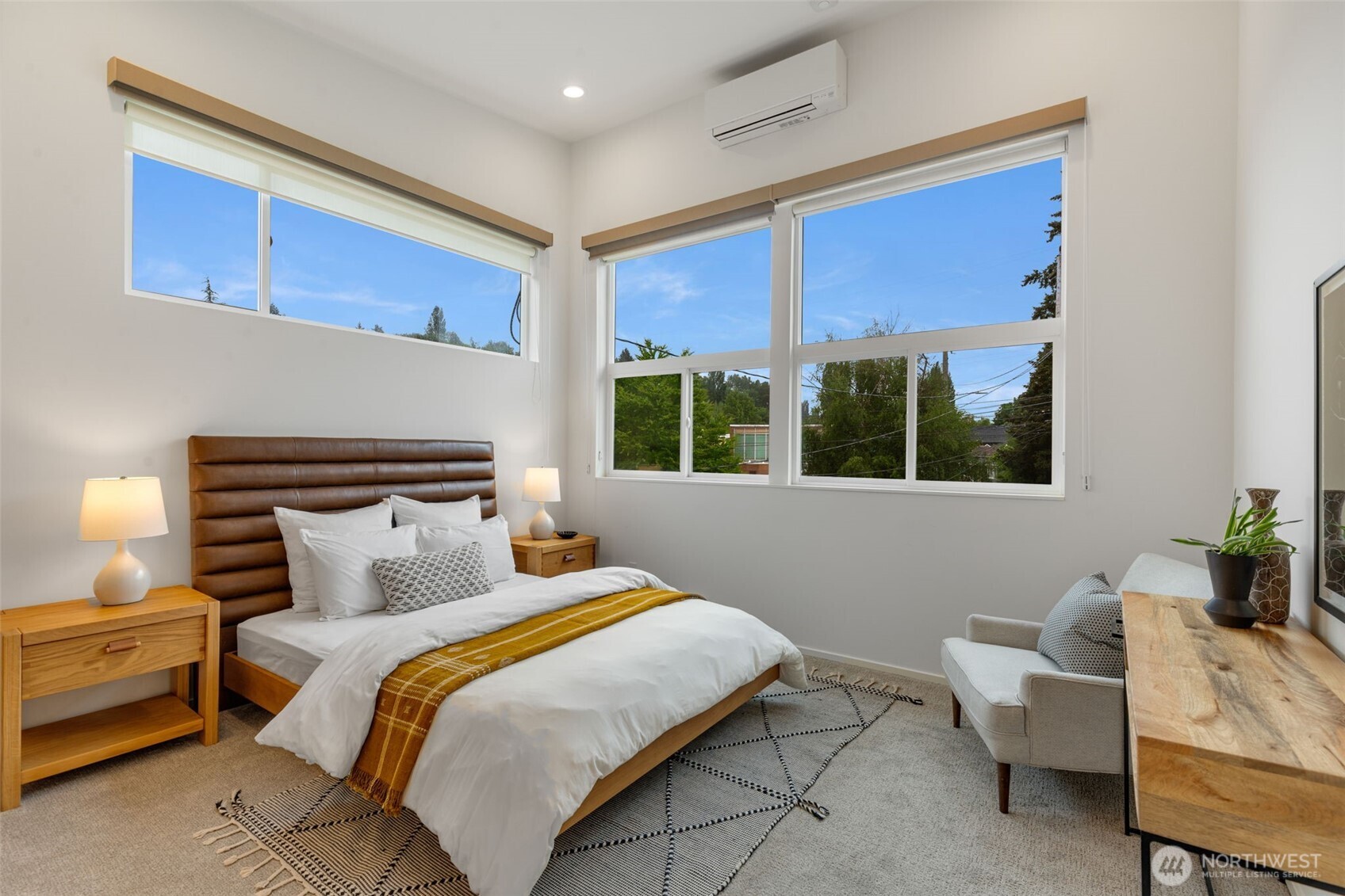 3200 E Republican Street , Seattle, WA 98112