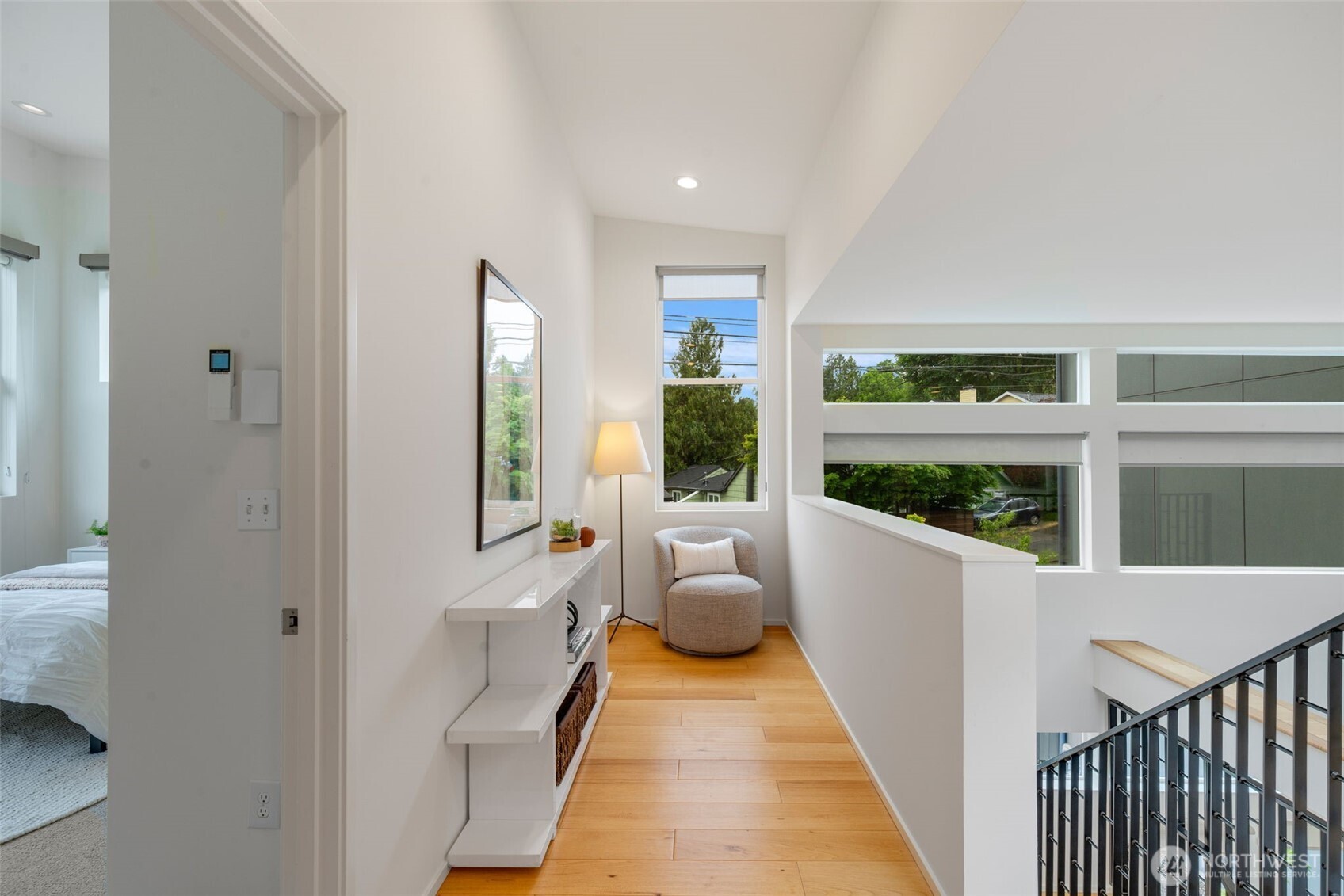 3200 E Republican Street , Seattle, WA 98112