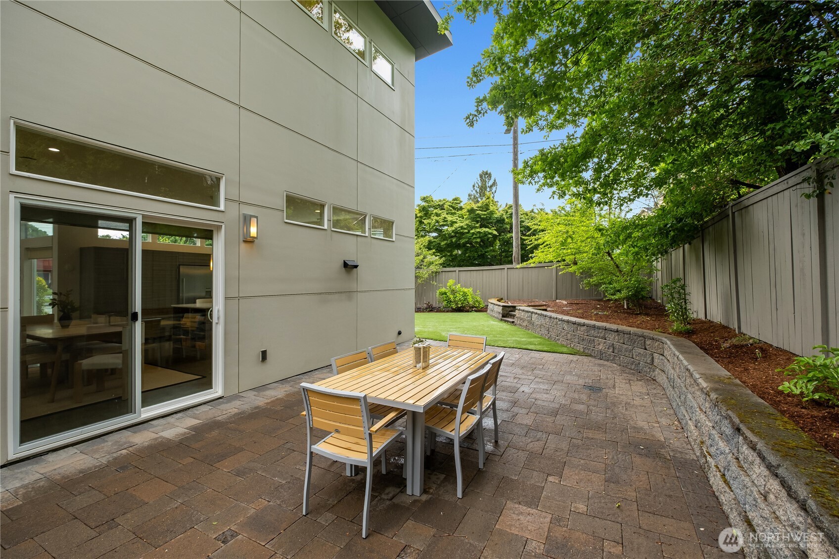 3200 E Republican Street , Seattle, WA 98112
