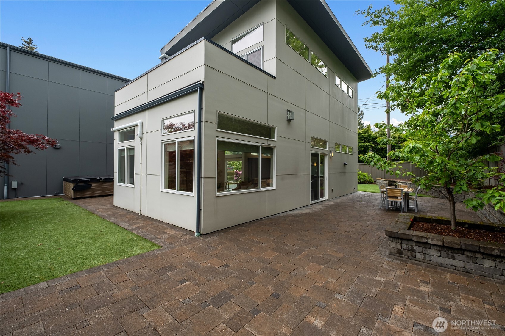 3200 E Republican Street , Seattle, WA 98112