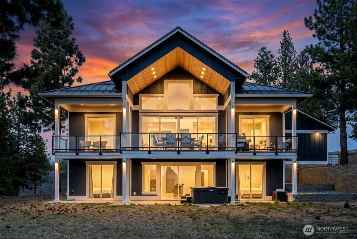 1114 Blazing Star Lane , Chelan, WA 98816