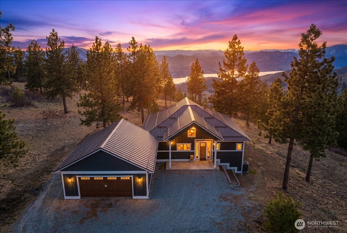 1114 Blazing Star Lane , Chelan, WA 98816