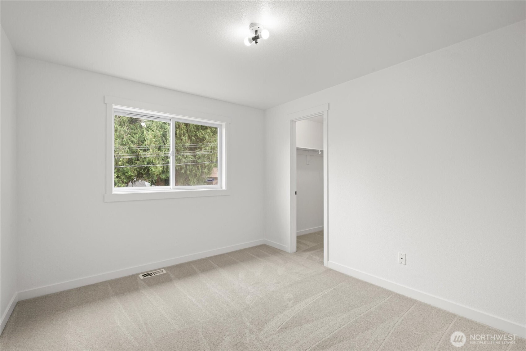 8803 15th Avenue NE, Seattle, WA 98115
