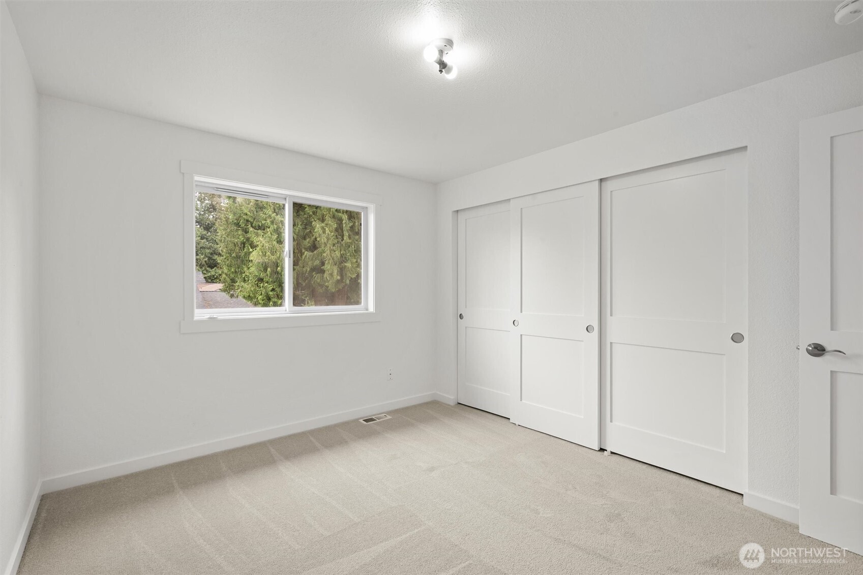 8803 15th Avenue NE, Seattle, WA 98115