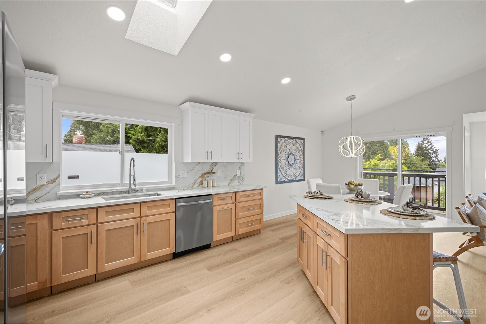 8803 15th Avenue NE, Seattle, WA 98115